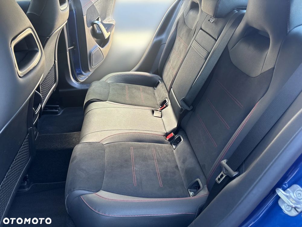 Mercedes-Benz CLA 200 mHEV 7G-DCT - 18