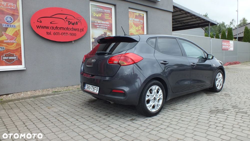 Kia Ceed - 4