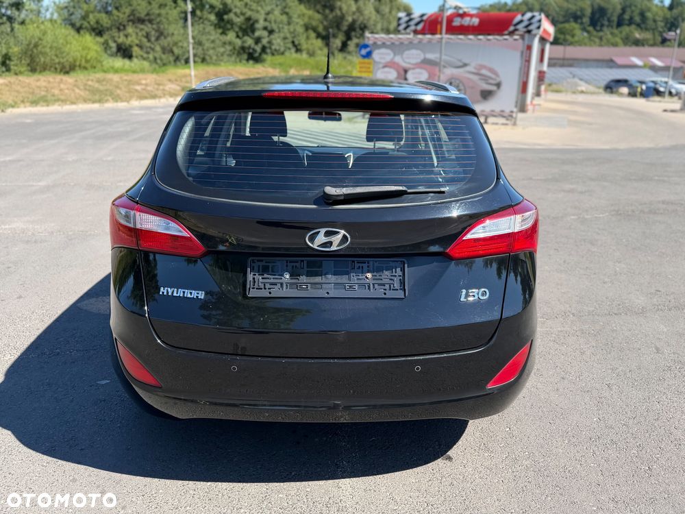 Hyundai i30 1.4 Comfort EU5 - 12