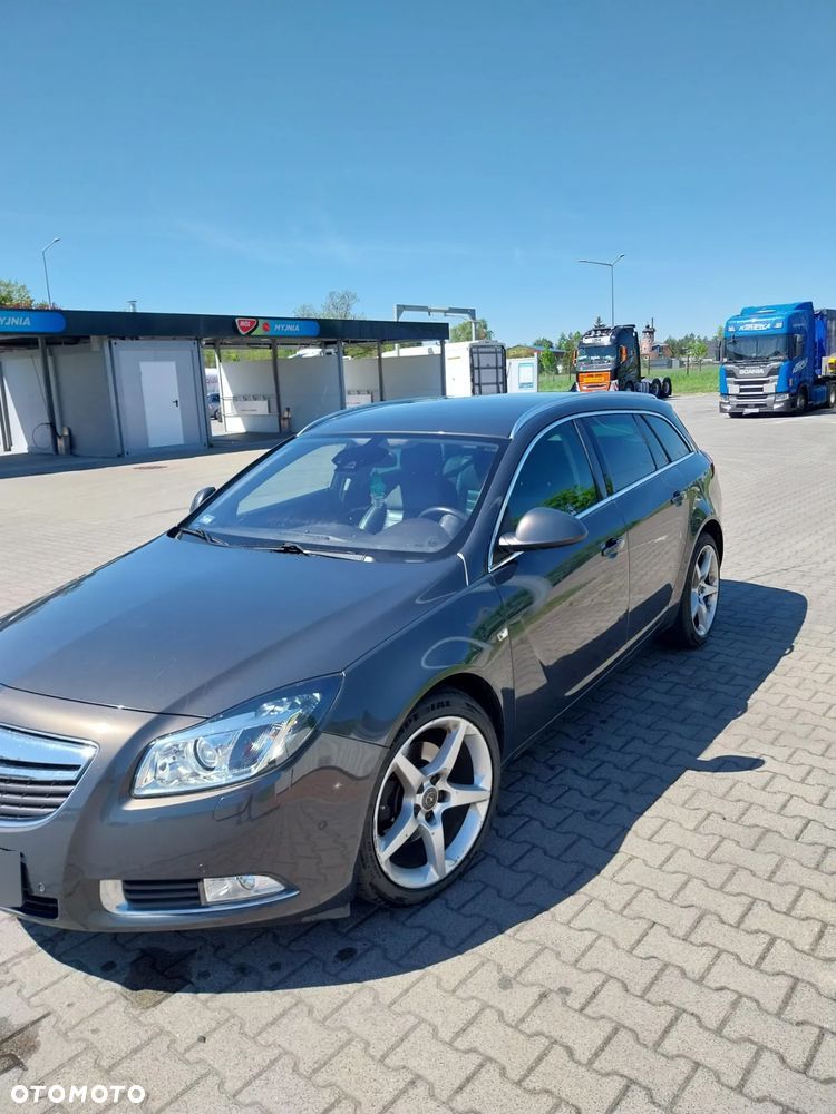 Opel Insignia - 1