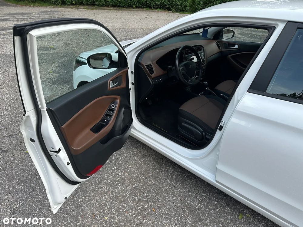 Hyundai i20 1.2 Elegant - 9