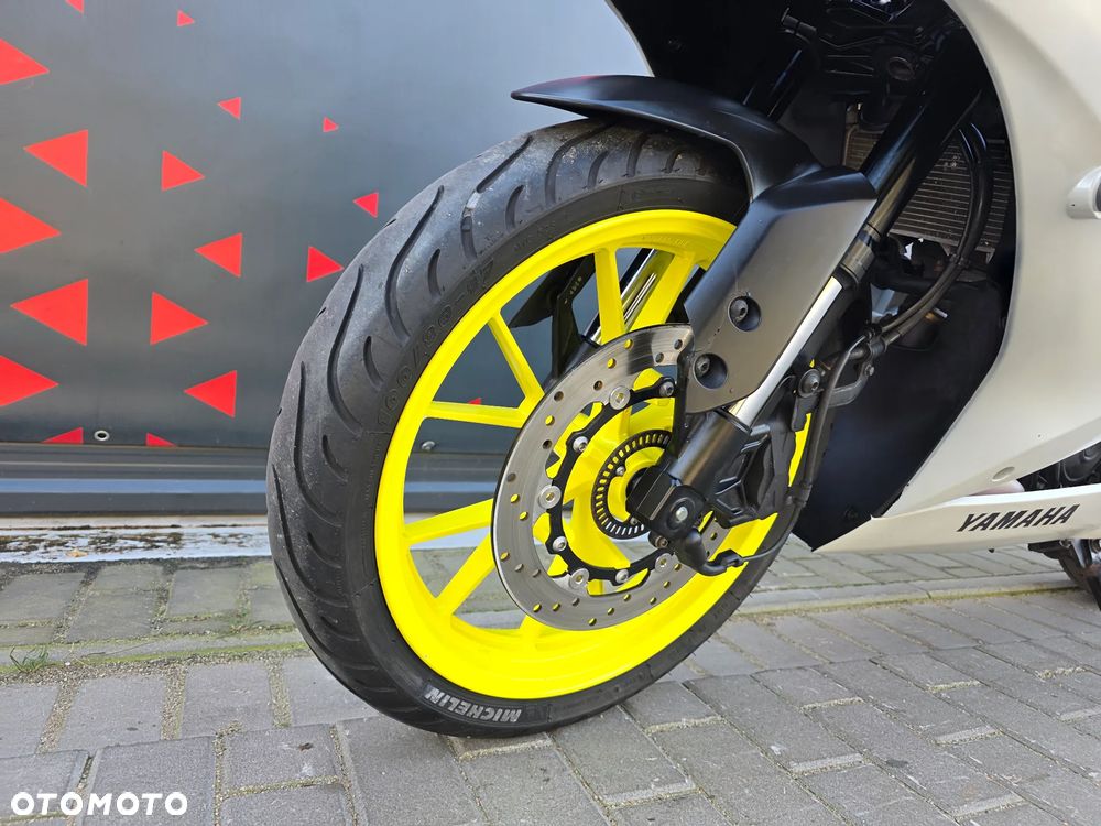 Yamaha YZF - 14