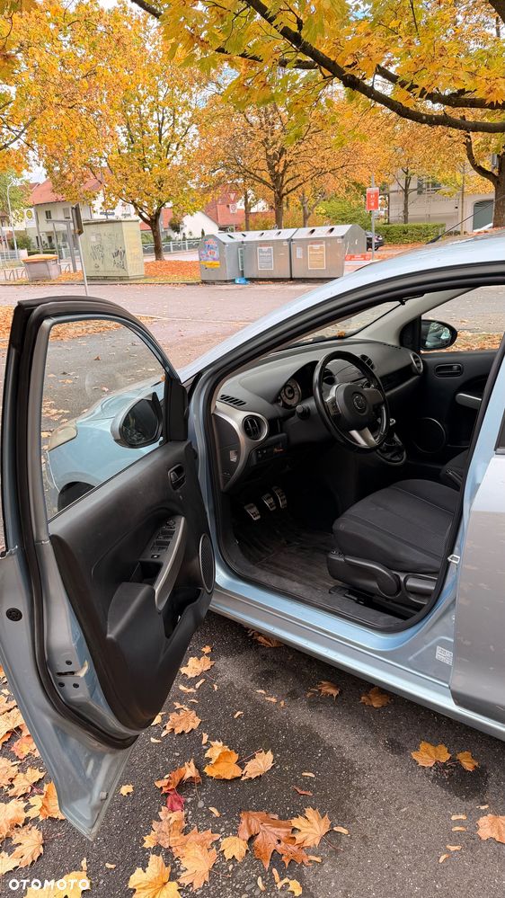 Mazda 2 - 8