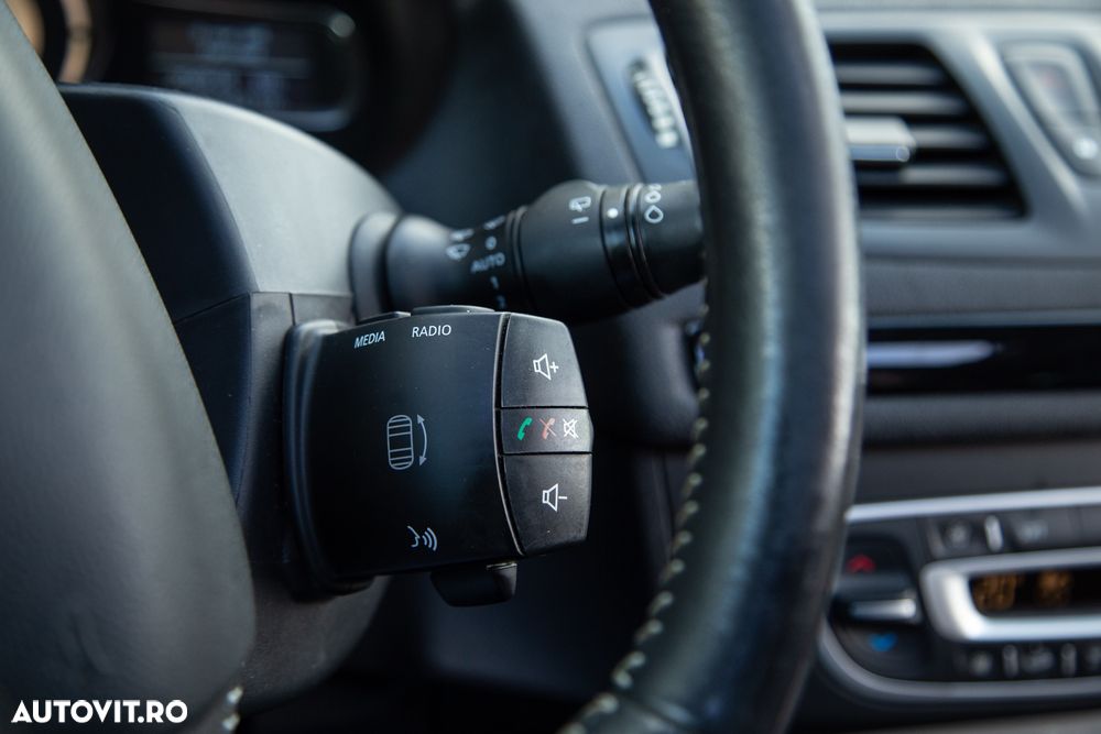 Renault Megane ENERGY dCi 130 Start & Stop Bose Edition - 23