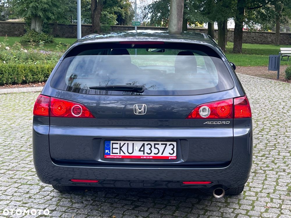 Honda Accord 2.0 Comfort - 12
