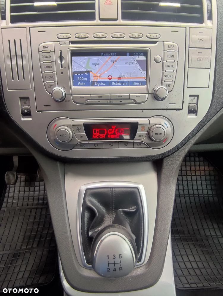 Ford C-MAX 1.8 Ghia - 17