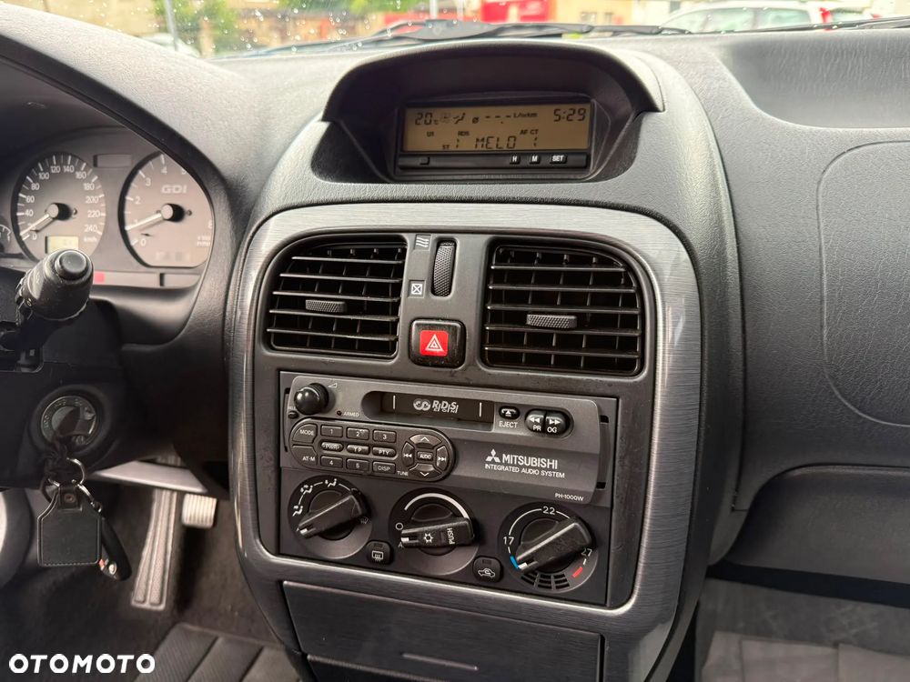 Mitsubishi Carisma 1.8 GDI Avance - 16