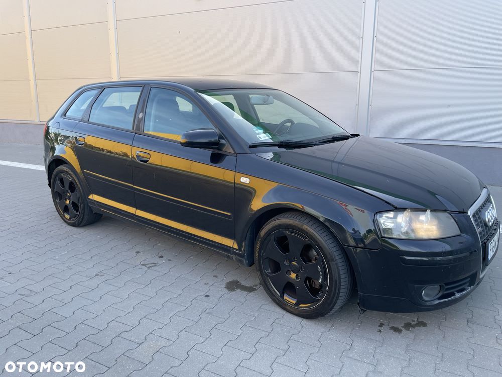 Audi A3 Sportback - 1