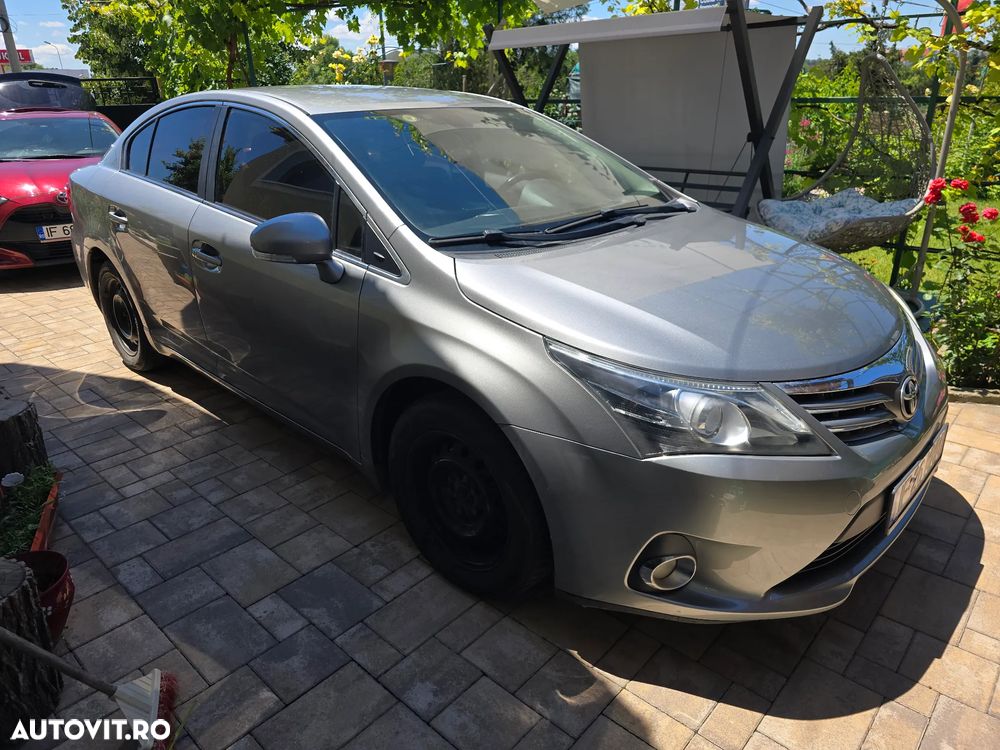 Toyota Avensis - 1