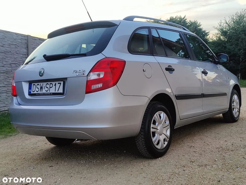 Skoda Fabia 1.2 HTP Combi Elegance - 8