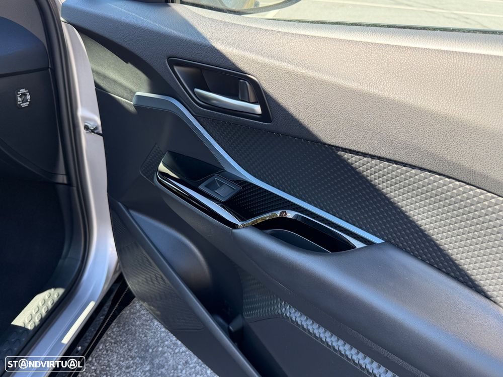 Toyota C-HR 1.8 Hybrid Square Collection - 52