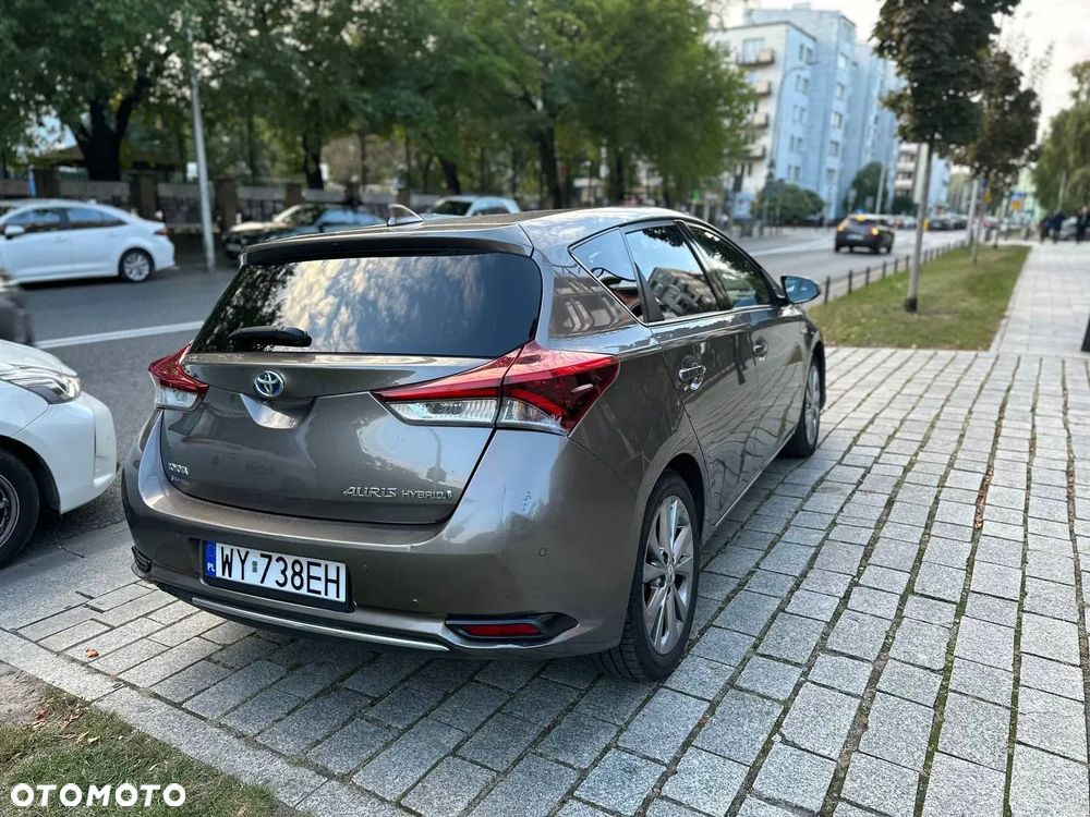 Toyota Auris Hybrid 135 Active - 3
