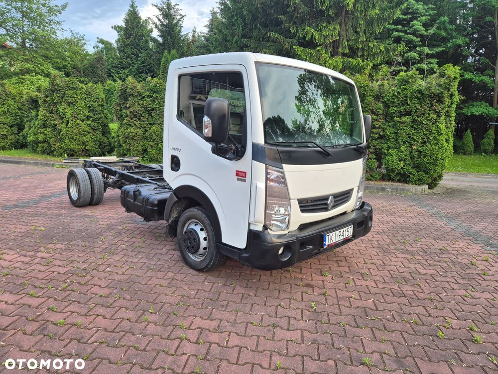Renault Maxity - 1