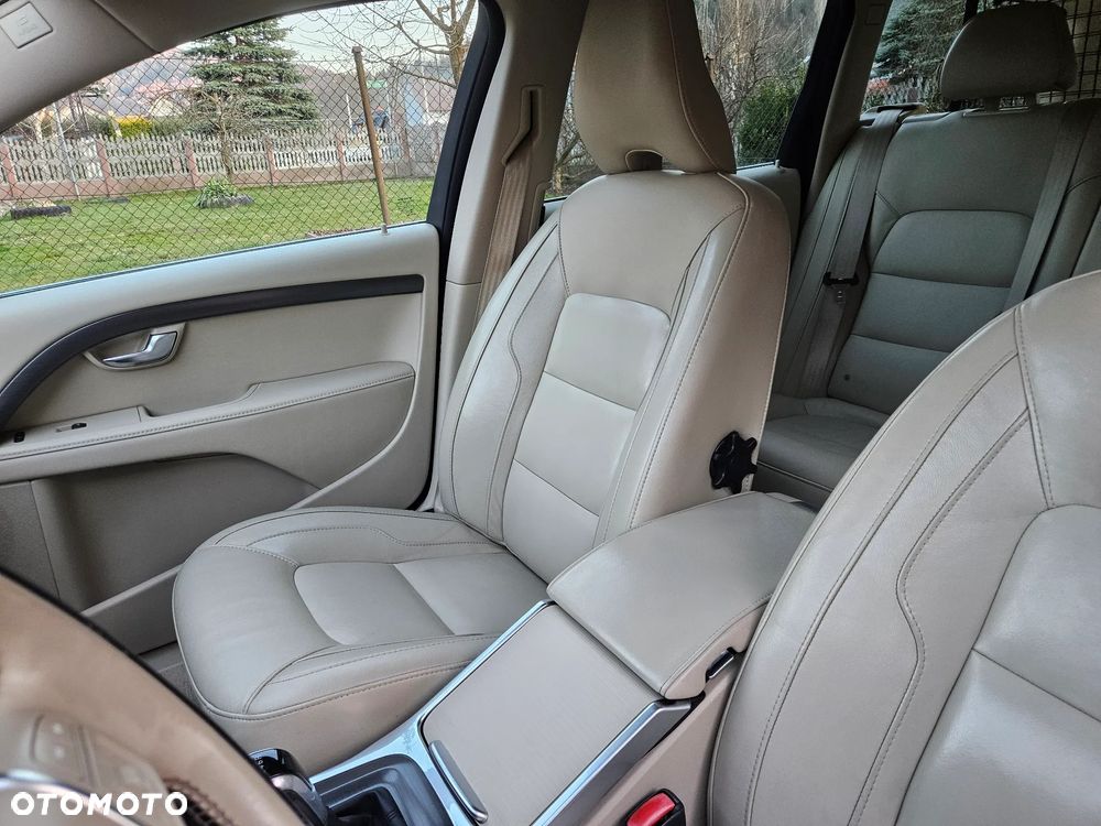 Volvo V70 D4 Momentum - 18