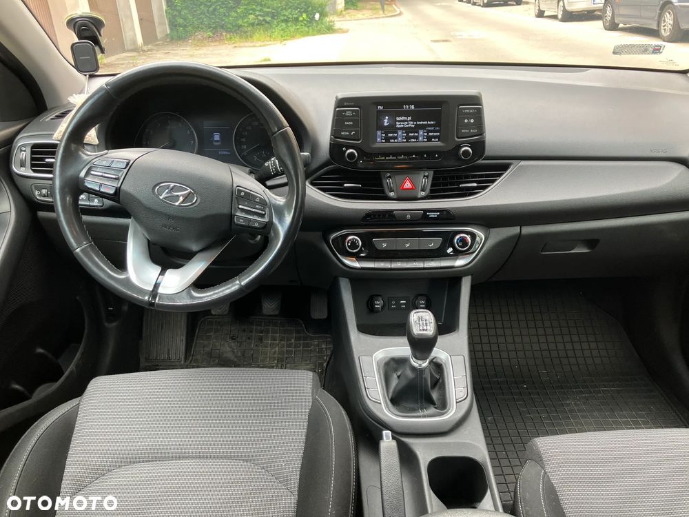 Hyundai i30 1.4 Classic + - 9