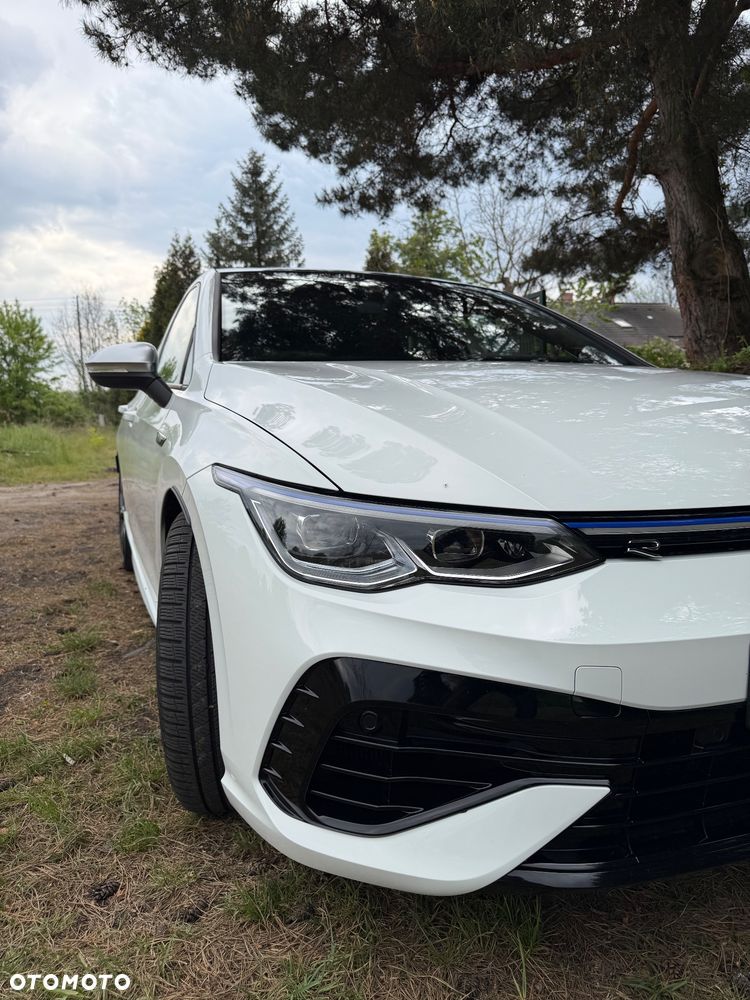 Volkswagen Golf - 8