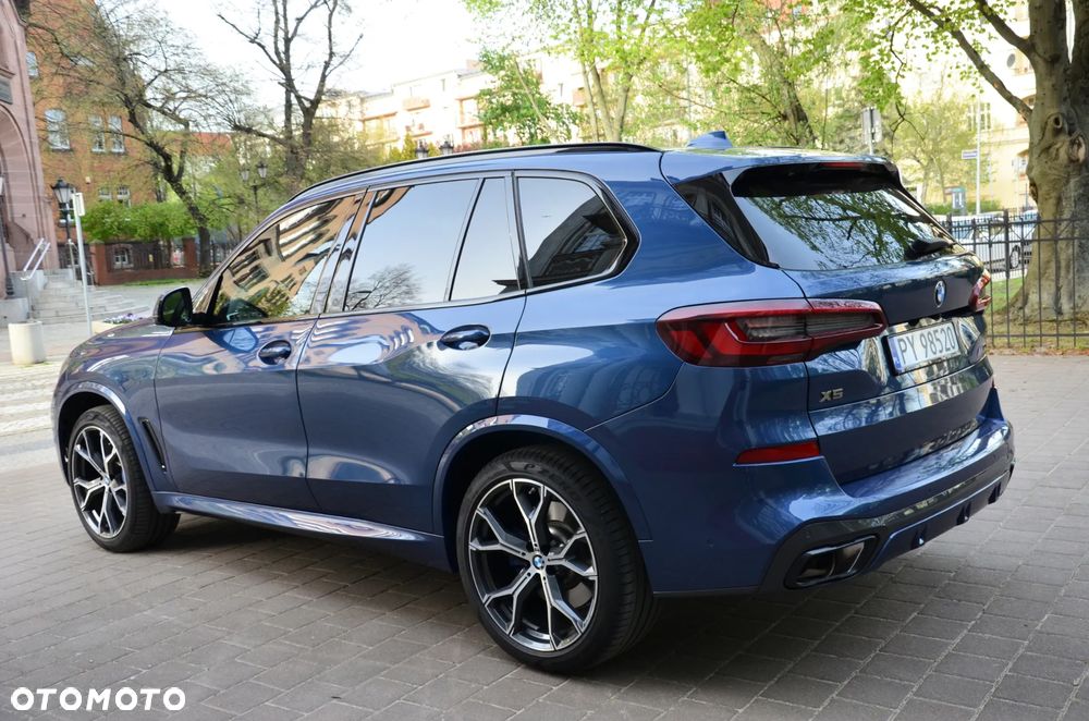 BMW X5 M M50i - 12