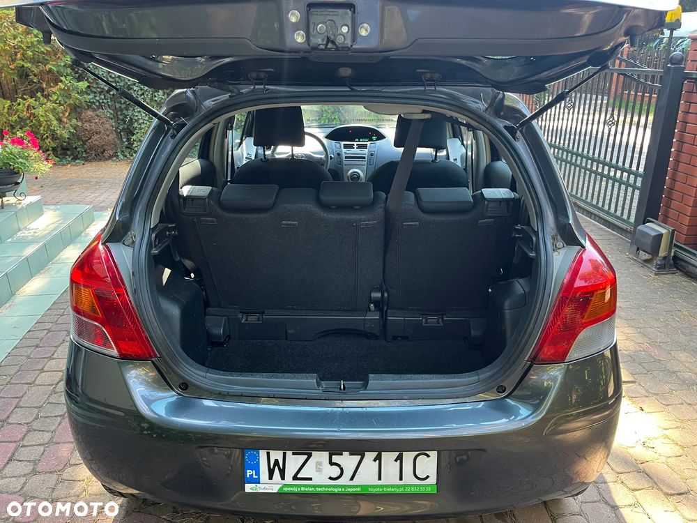 Toyota Yaris - 16
