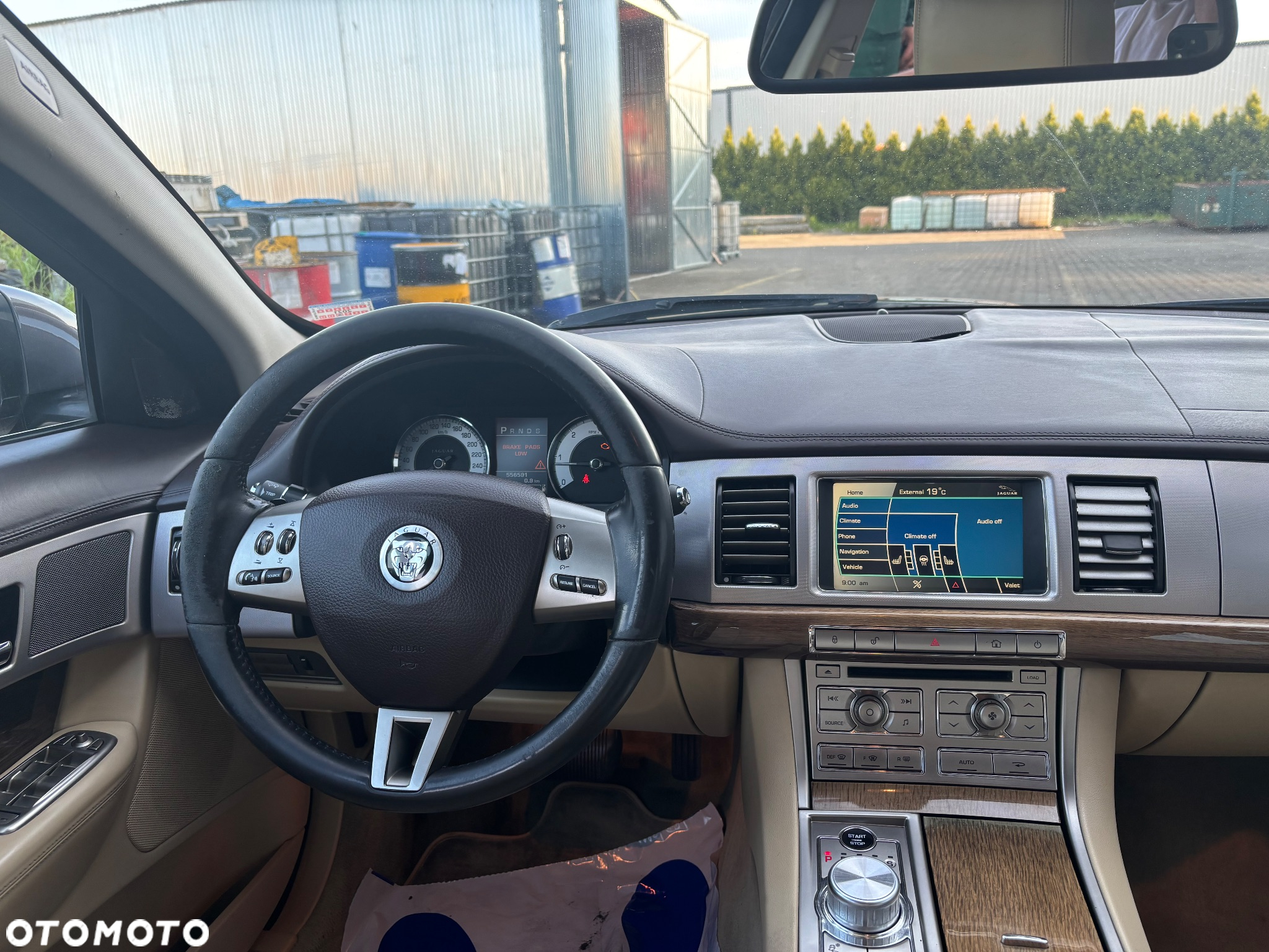 Jaguar XF 3.0 V6 D Premium Luxury - 26