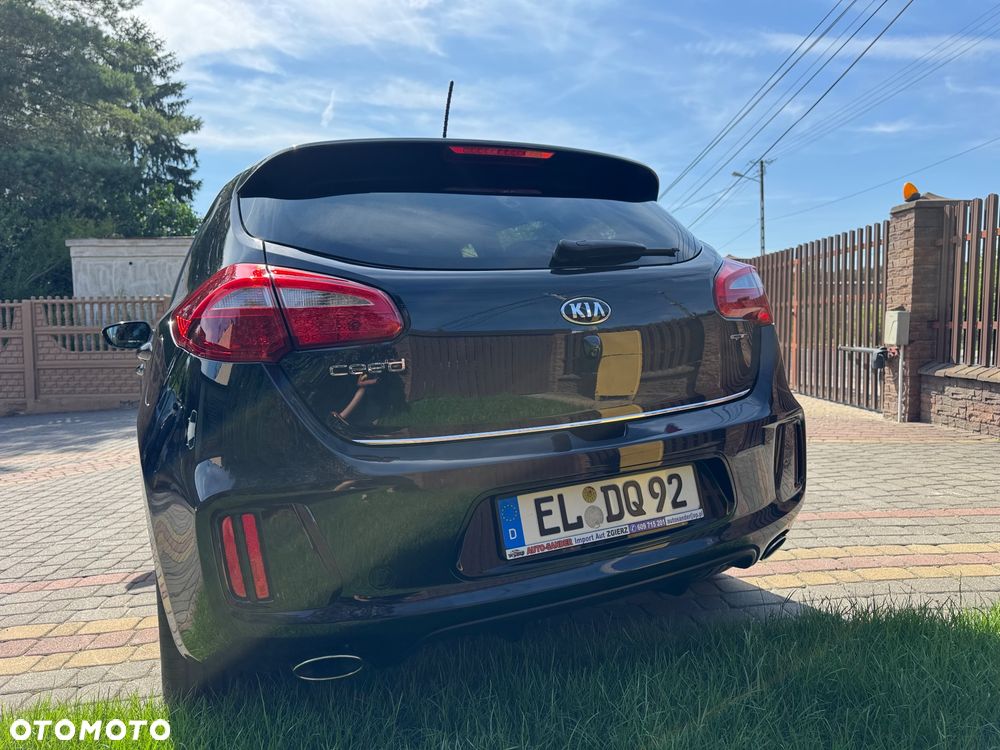 Kia Ceed 1.6 CRDi 136 ISG GT Line - 13