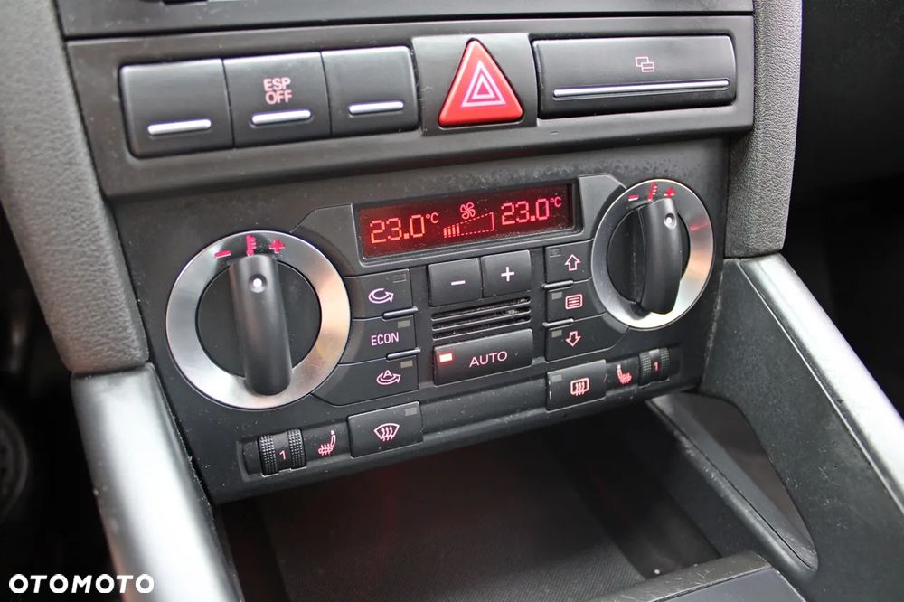Audi A3 Sportback 2.0 TDI DPF S tronic Ambition - 28