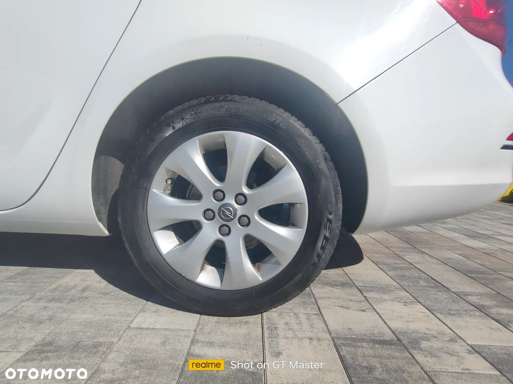 Opel Astra 1.6 Sport - 11