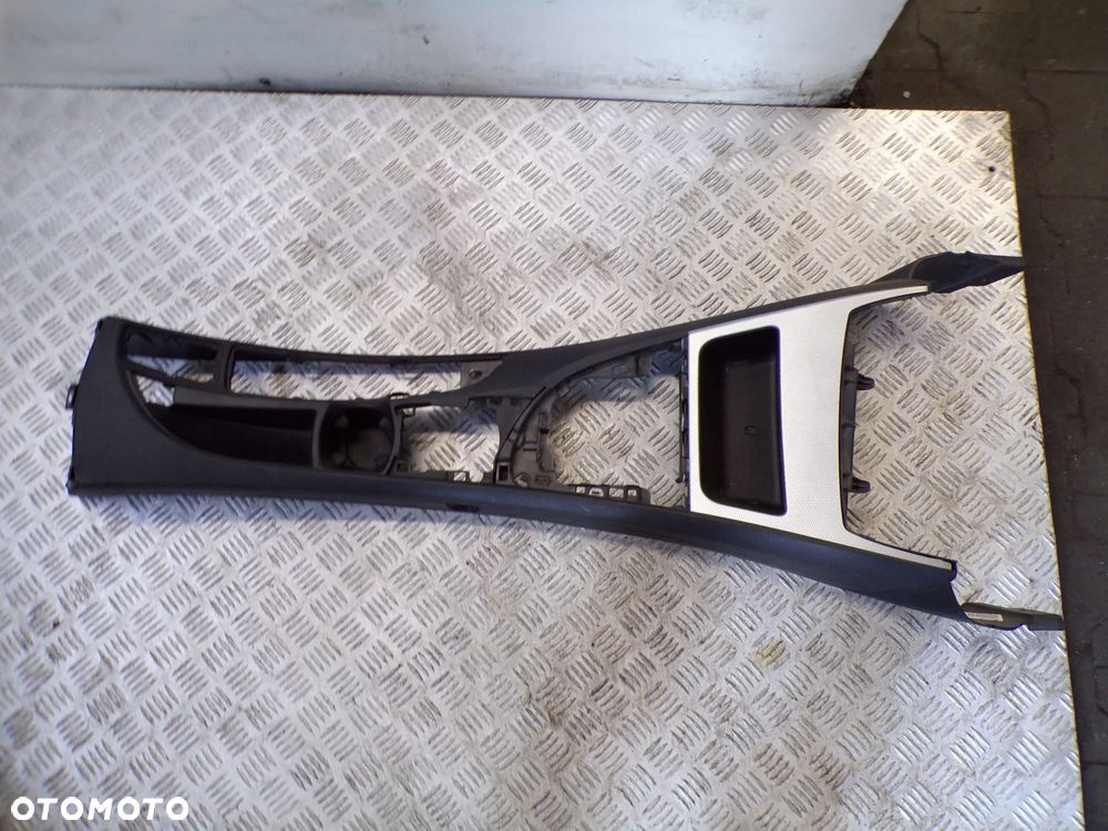 TUNEL ŚRODKOWY BMW E82 - 3