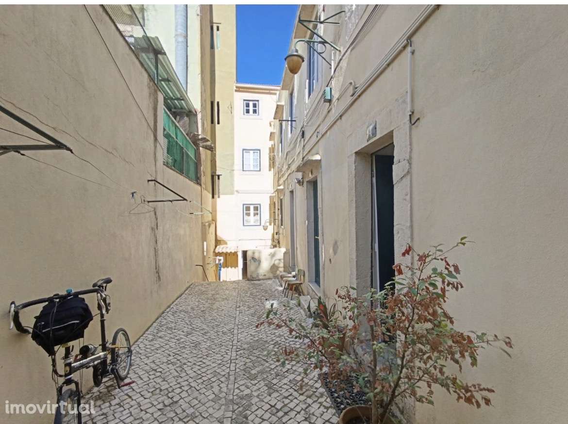 Venda T1 localização privilegiada Rua S. Bento - Grande imagem: 5/13