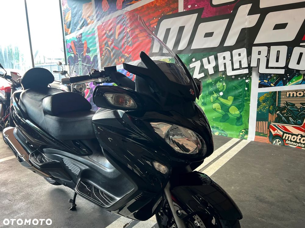 Suzuki Burgman - 9