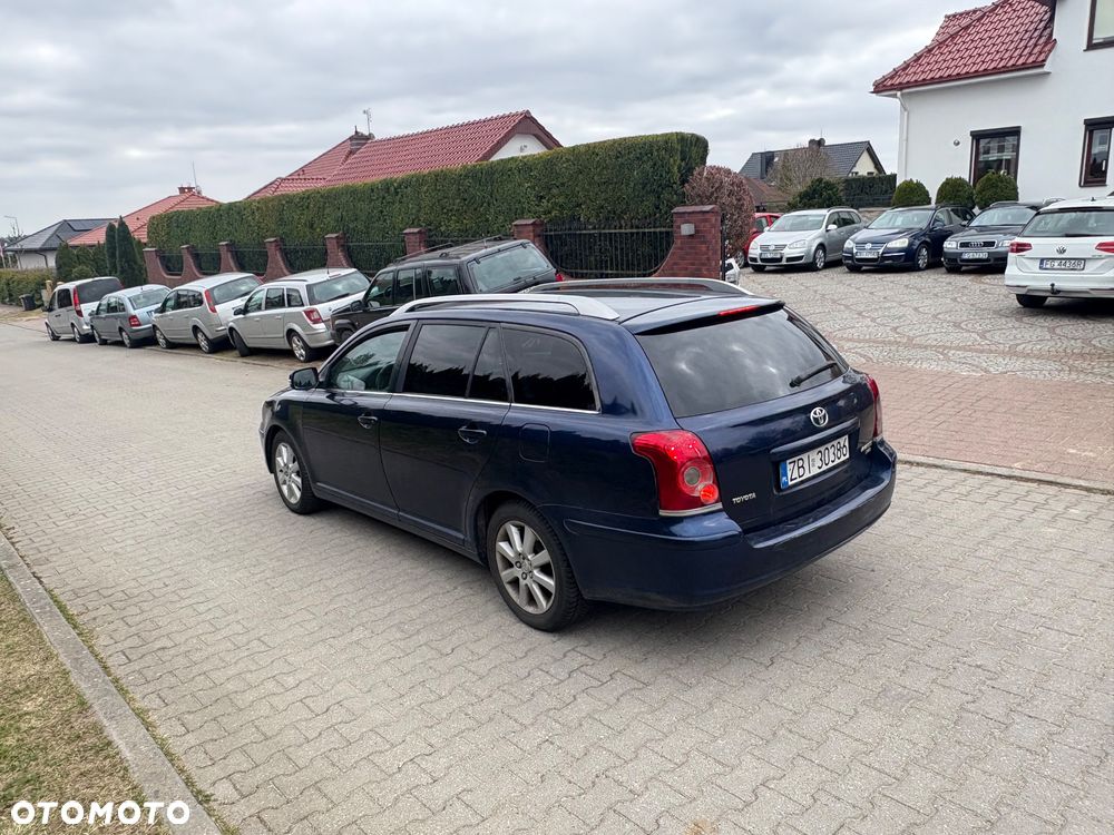 Toyota Avensis 2.0 D-4D Platinium - 10