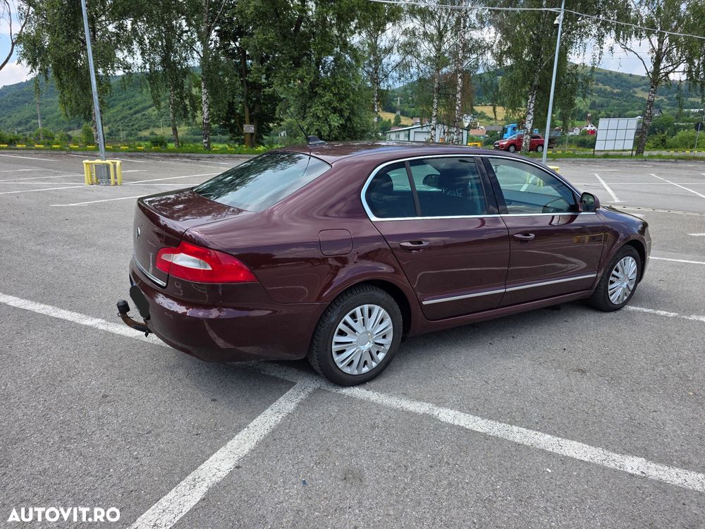 Skoda Superb 2.0 TDI Ambition DSG - 9