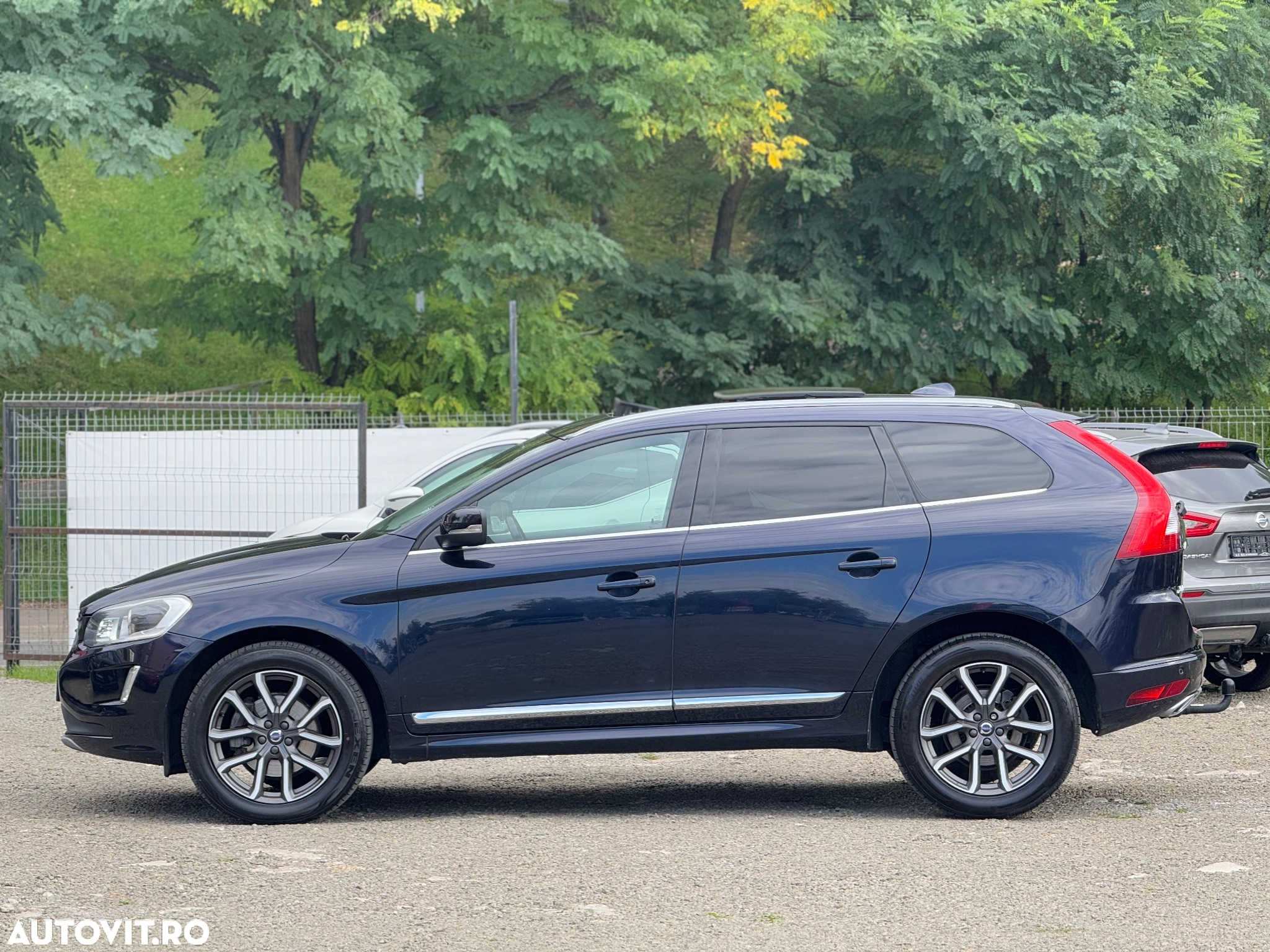 Volvo XC 60 D5 AWD Geartronic Summum - 17