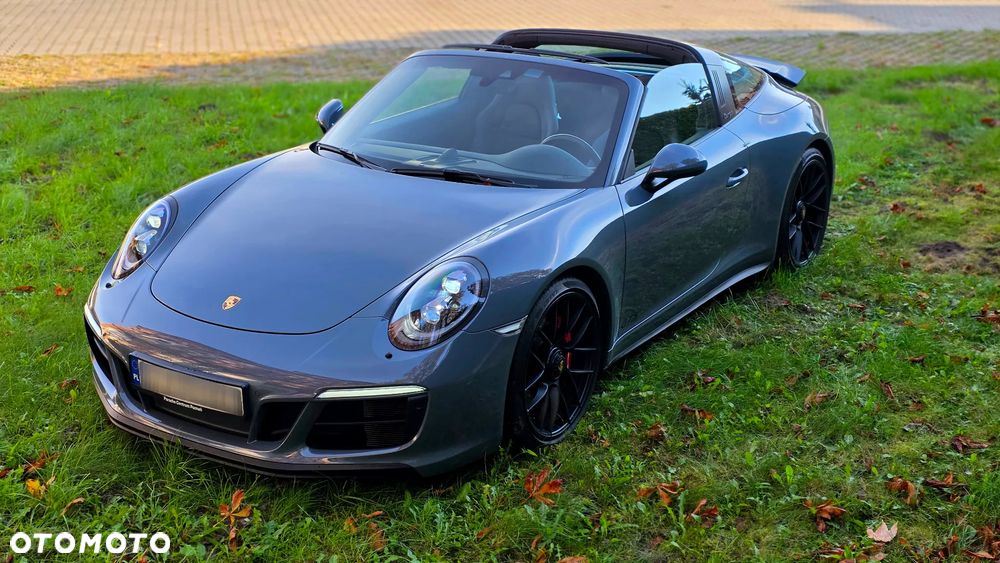 Porsche 911 Targa 4 GTS PDK - 3