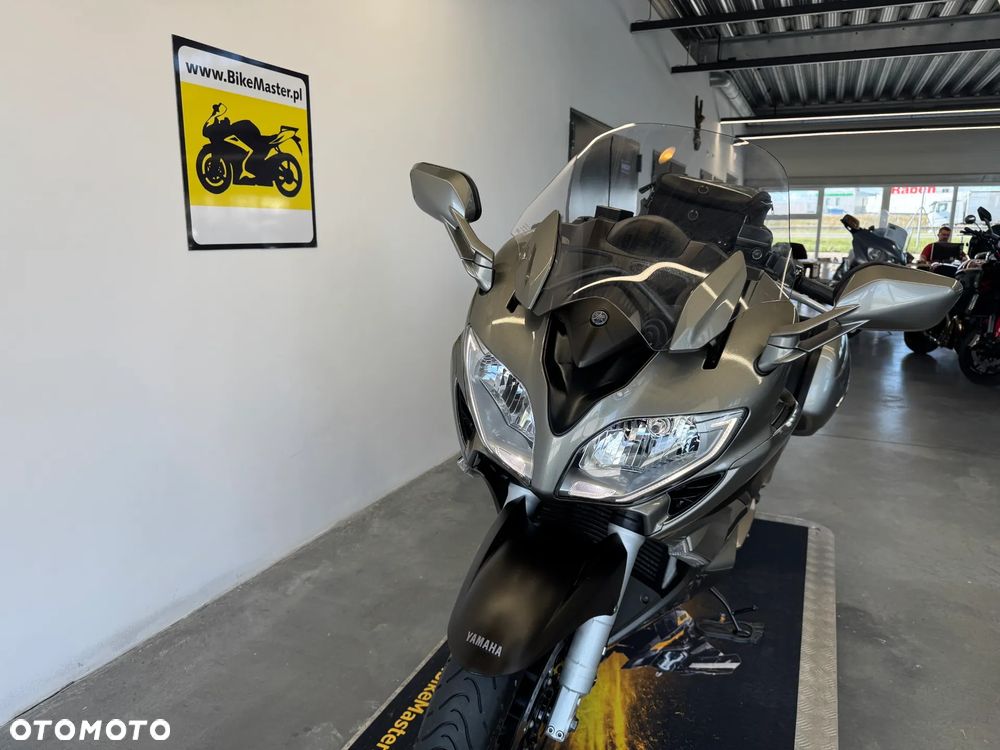 Yamaha FJR - 33