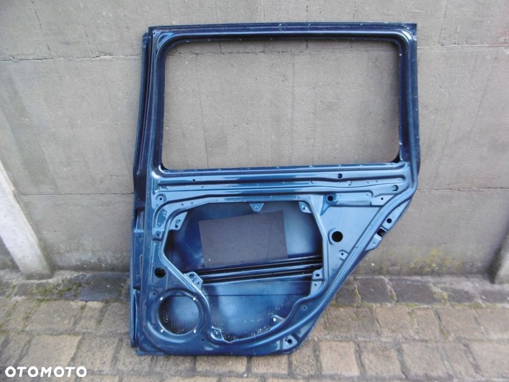 SKODA OCTAVIA II KOMBI 1Z9 - drzwi tylne prawe - 4