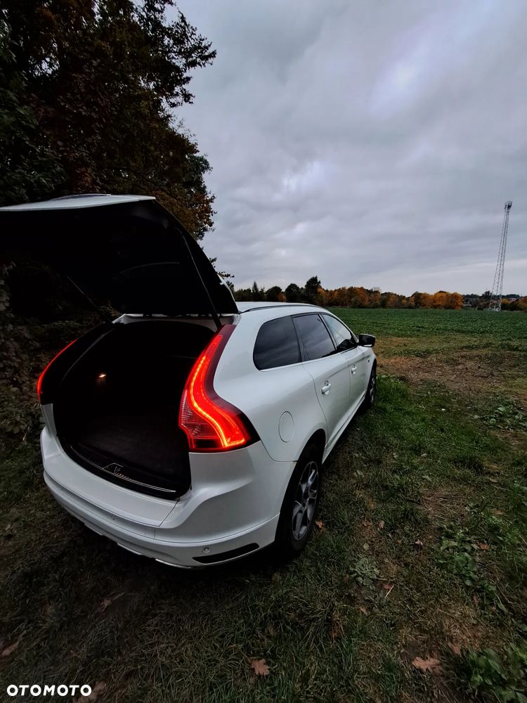 Volvo XC 60 D4 AWD Ocean Race - 8