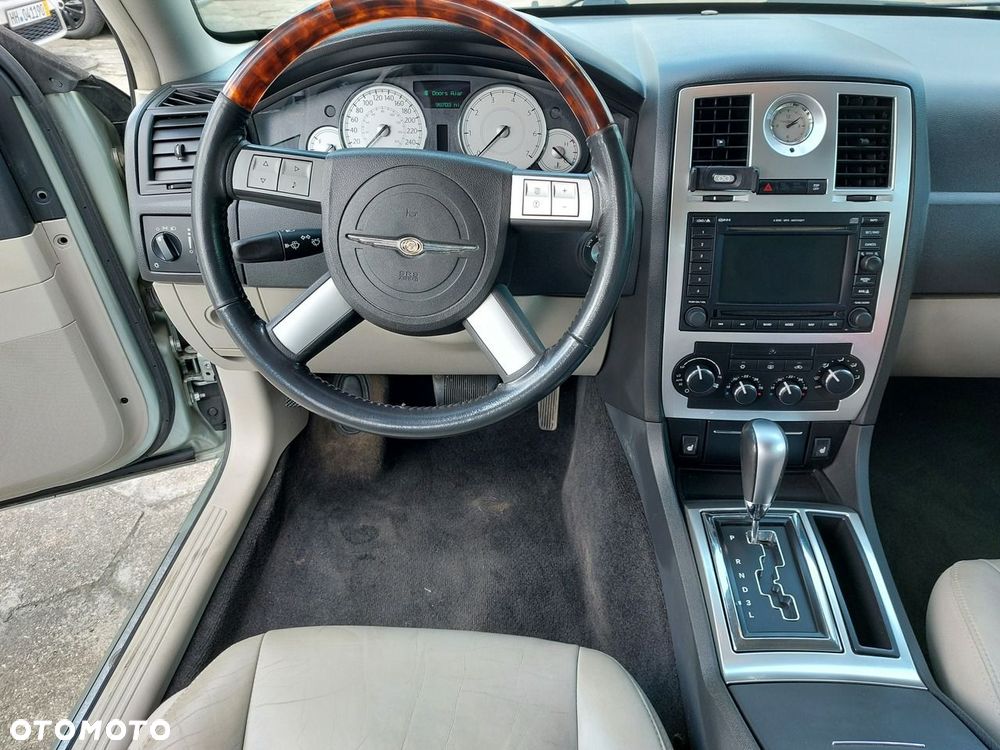 Chrysler 300C - 19
