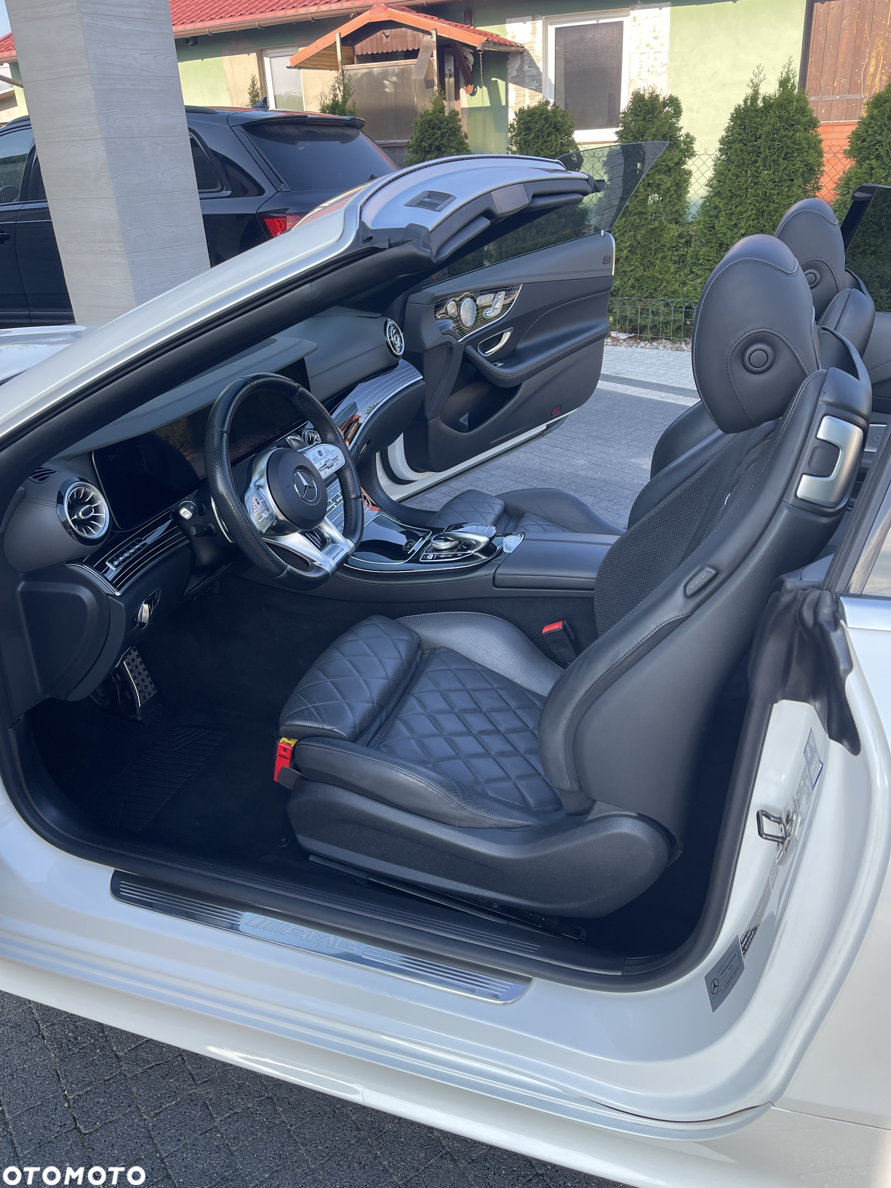Mercedes-Benz Klasa E AMG 53 Kabriolet 4-Matic+ 9G-TRONIC - 2