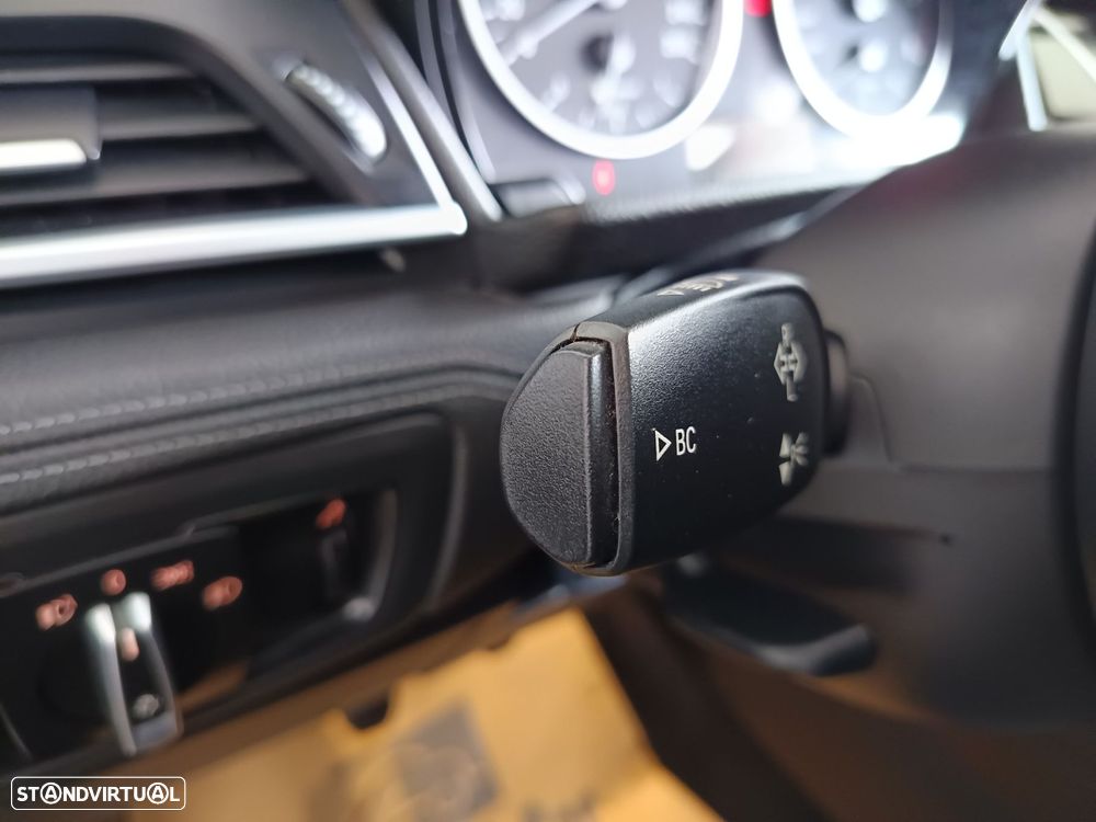 BMW 216 Gran Tourer d 7L Line Sport - 32