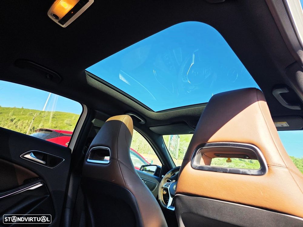 Mercedes-Benz A 45 AMG 4-Matic - 16