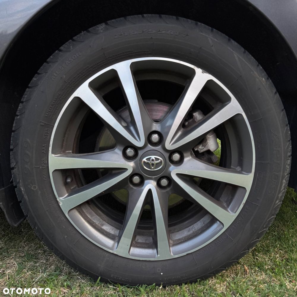 Toyota Avensis 2.0 D-4D - 29