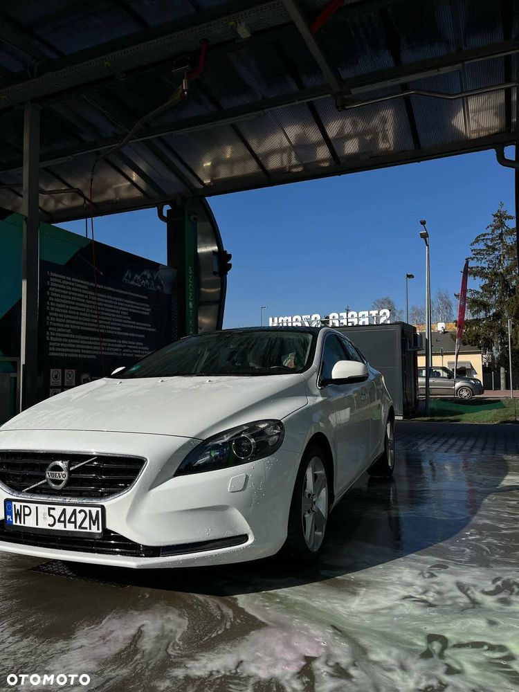 Volvo V40 D2 Summum - 2