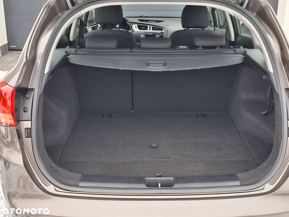 Kia Ceed 1.6 GDI Platinum Edition - 10