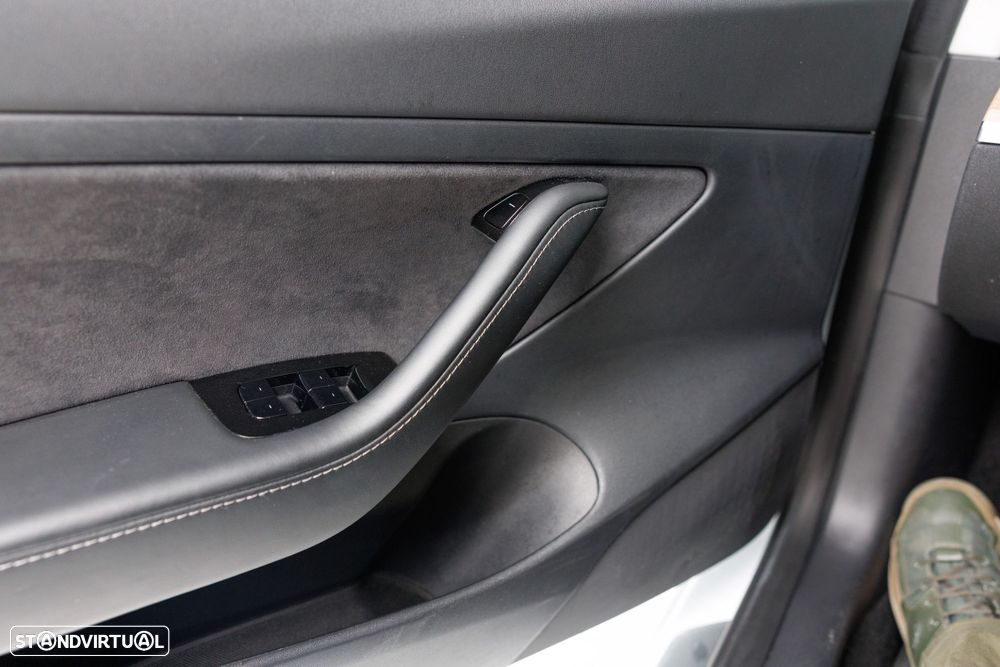 Tesla Model 3 Tração Traseira - 28