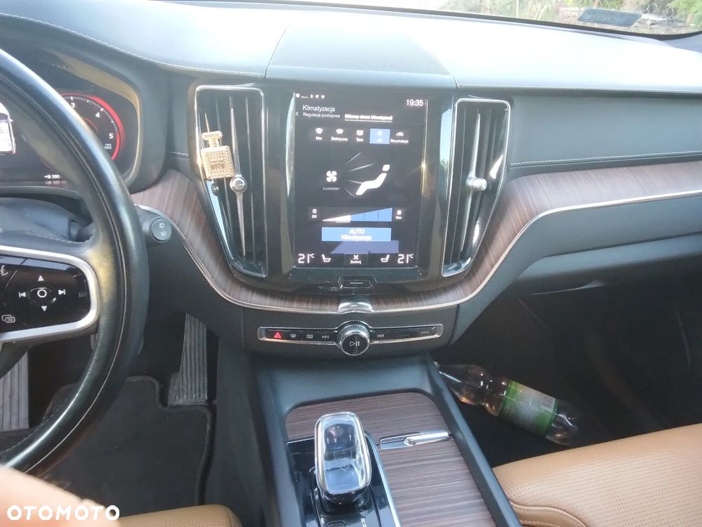 Volvo XC 60 B4 D Inscription - 9
