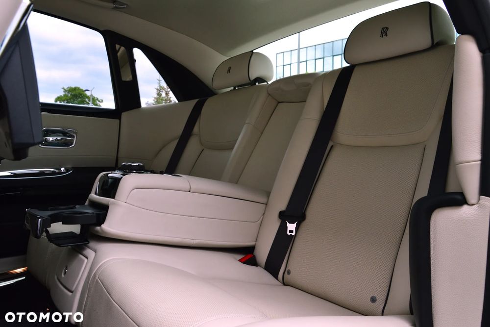 Rolls-Royce Ghost Standard - 16