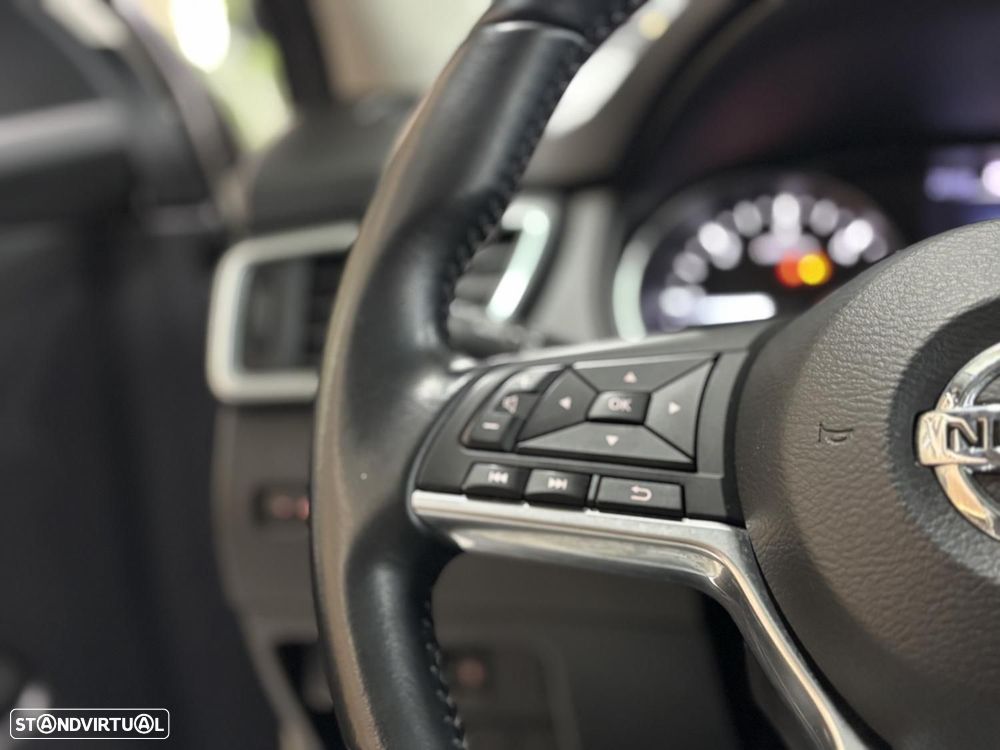 Nissan Qashqai 1.5 dCi N-Connecta 18 - 18
