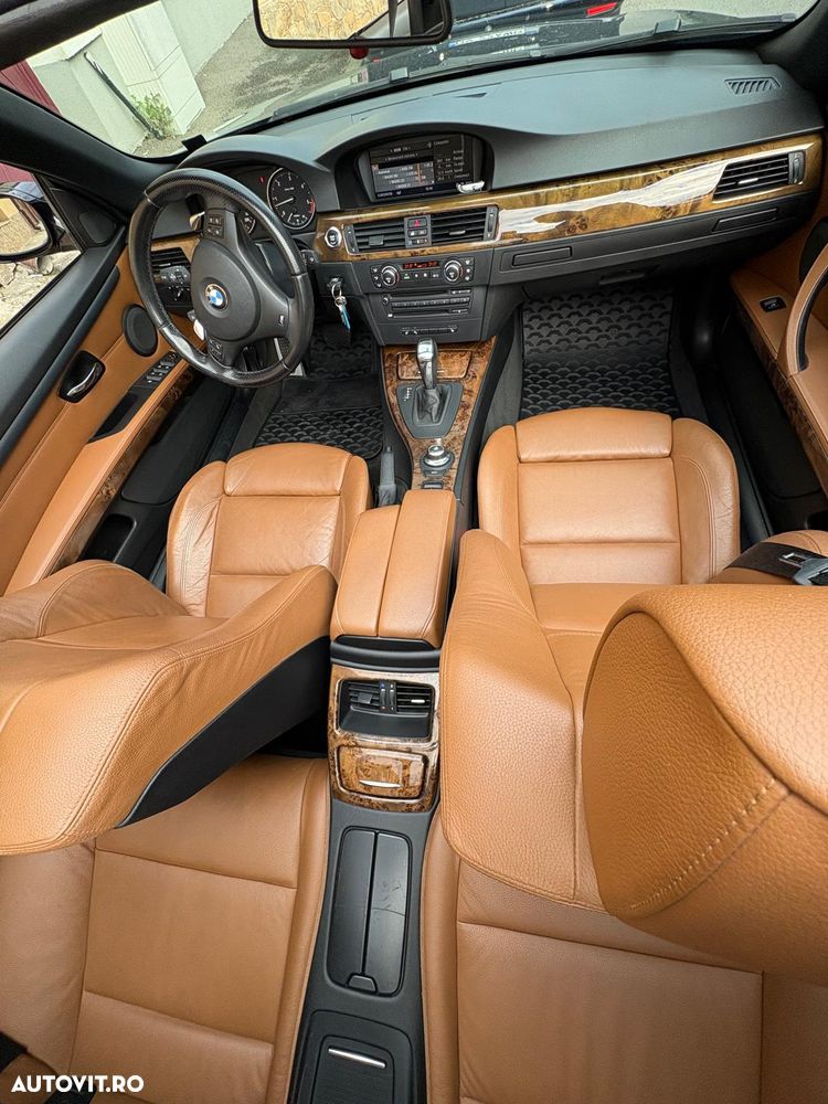 BMW Seria 3 325d Aut. - 12