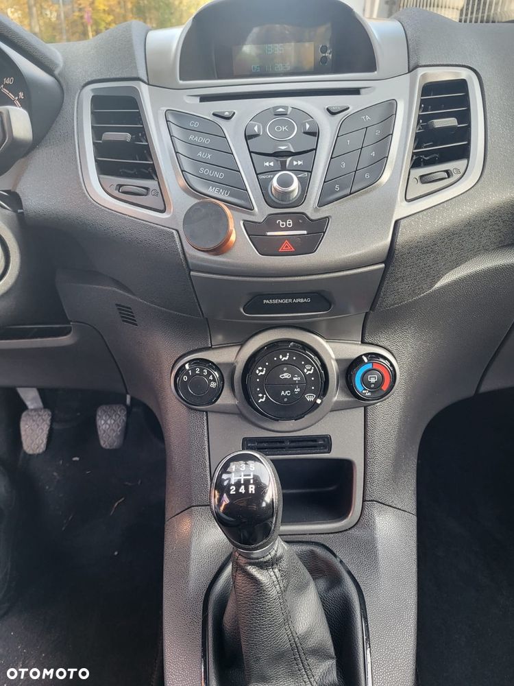 Ford Fiesta - 11