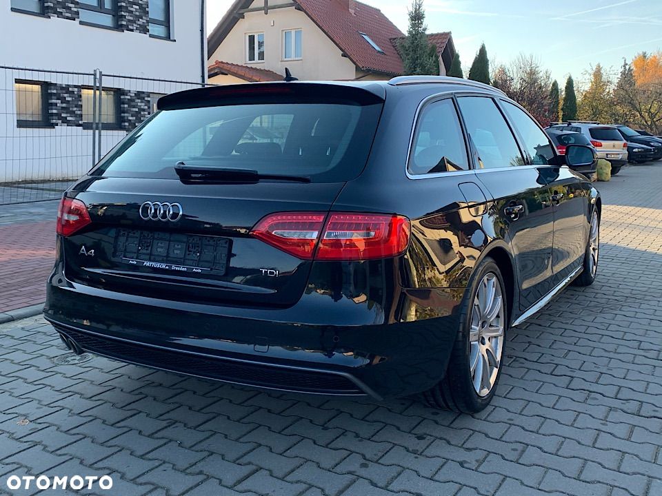 Audi A4 Avant 2.0 TDI DPF S line Sportpaket - 11